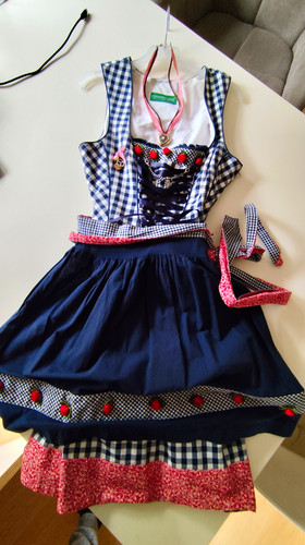 Country line dirndl modell - country,