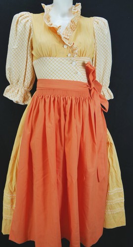 Sehr individuelles dirndl - sehr,